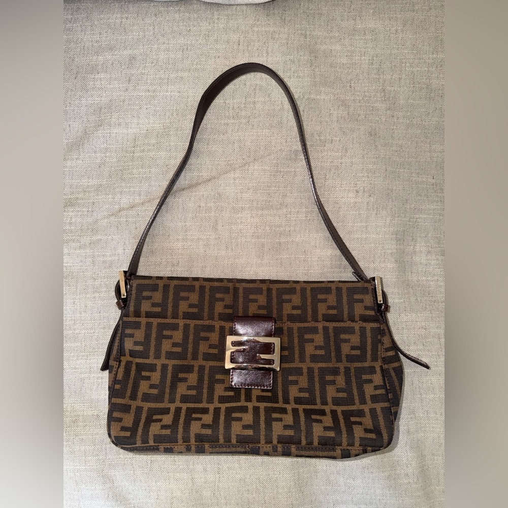 Fendi Mama Baguette Brown Zucca FF Canvas Shoulder Bag Vintage Authentic
